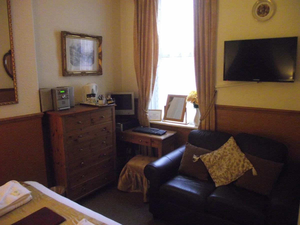 The Molly House Bed & Breakfast Blackpool Exterior photo