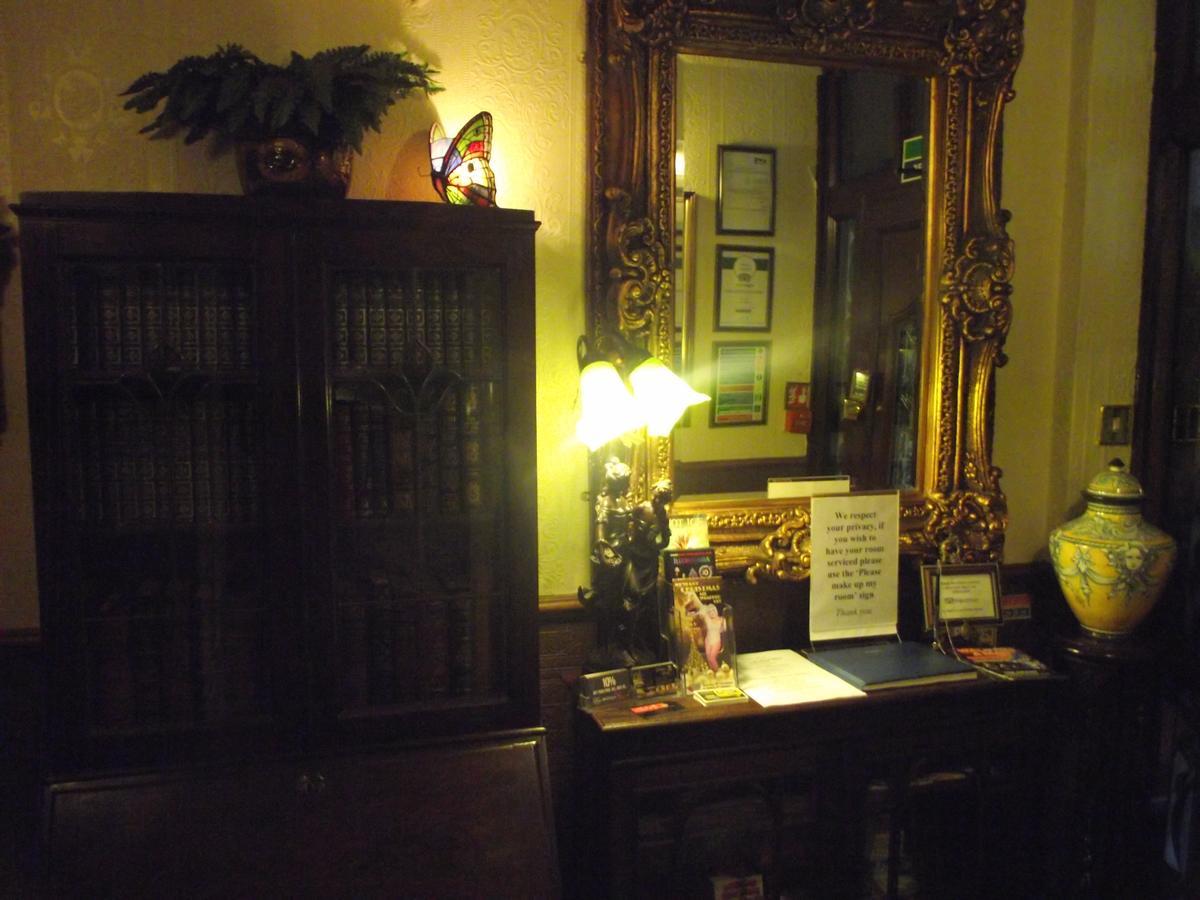 The Molly House Bed & Breakfast Blackpool Exterior photo
