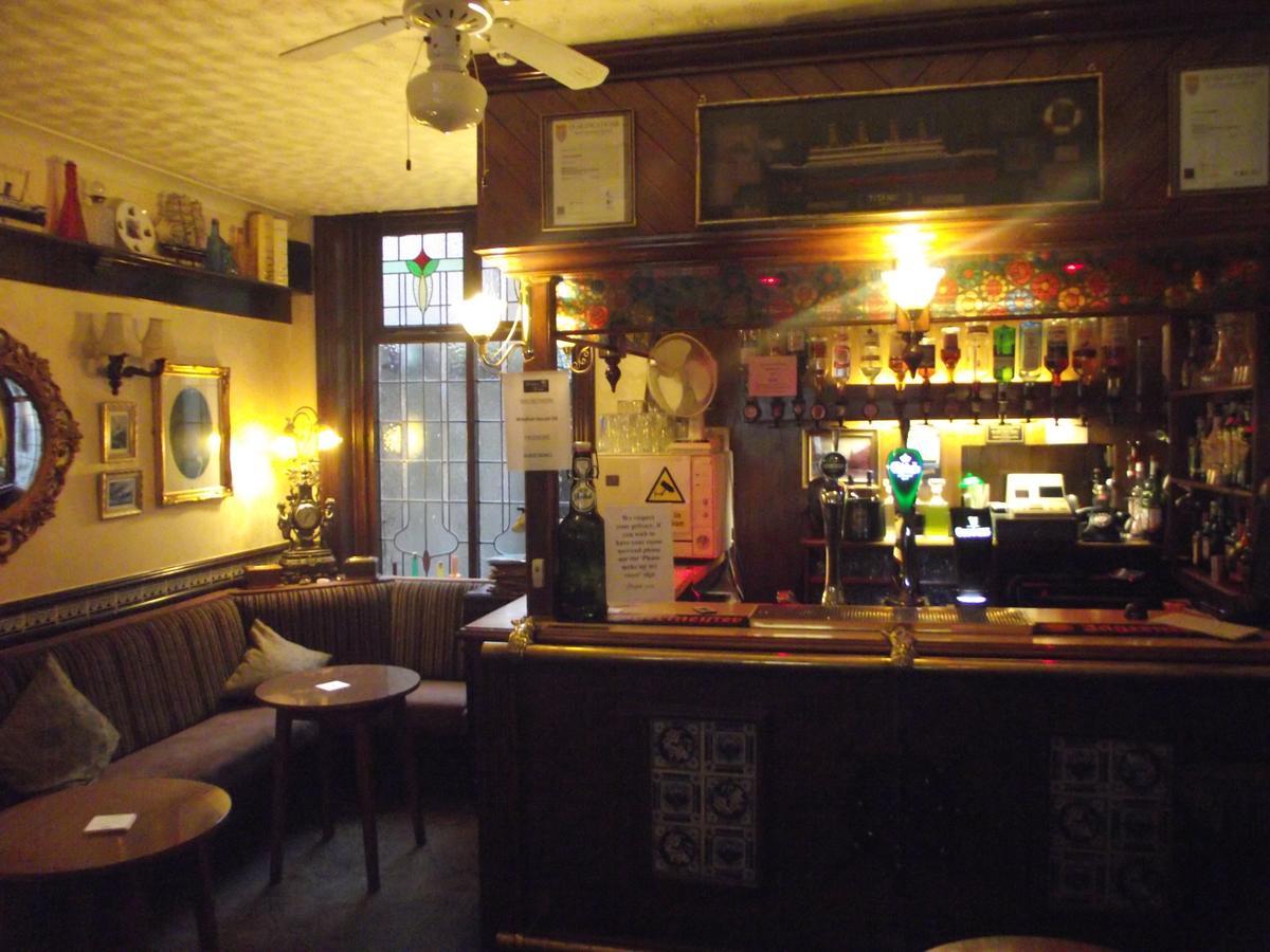 The Molly House Bed & Breakfast Blackpool Exterior photo
