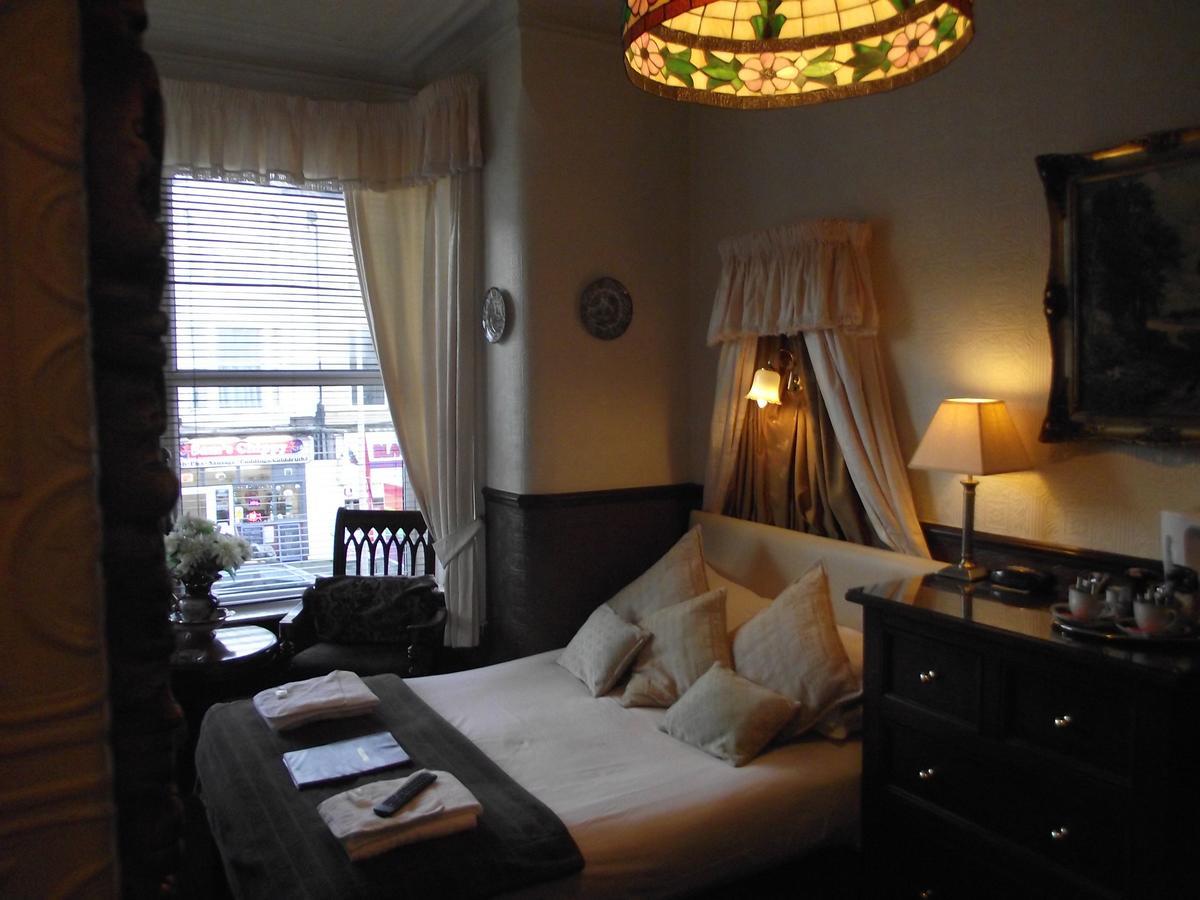 The Molly House Bed & Breakfast Blackpool Exterior photo