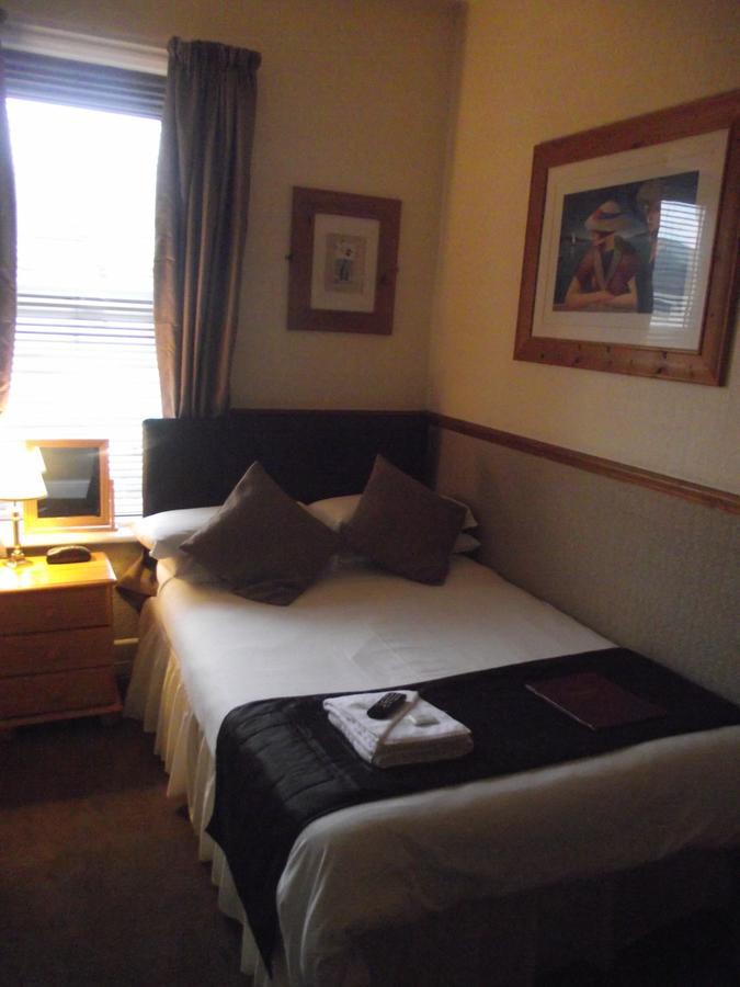 The Molly House Bed & Breakfast Blackpool Room photo
