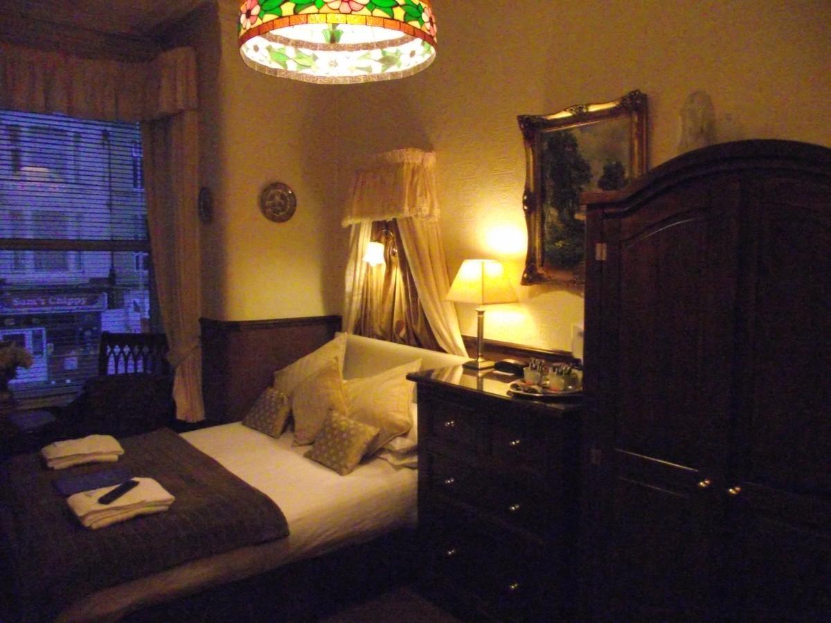 The Molly House Bed & Breakfast Blackpool Room photo
