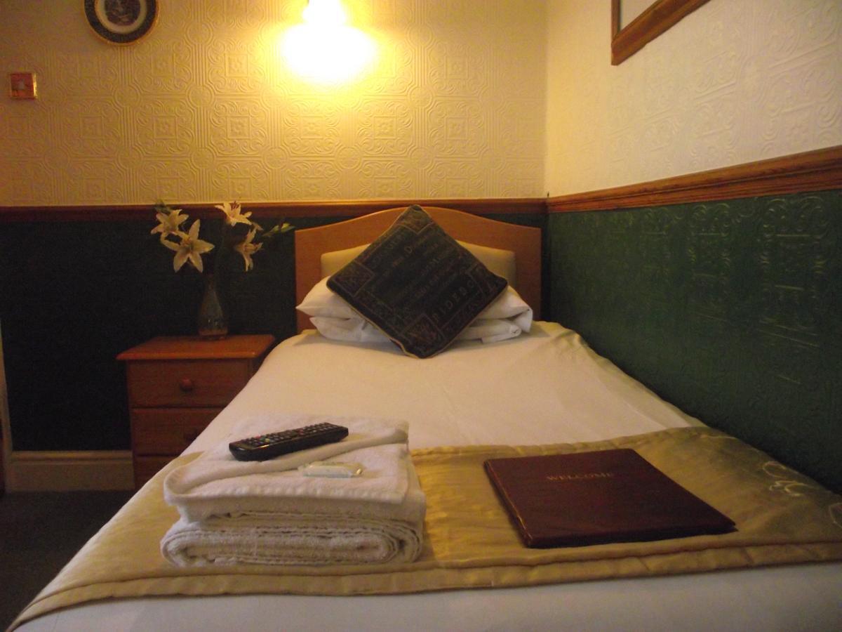 The Molly House Bed & Breakfast Blackpool Room photo